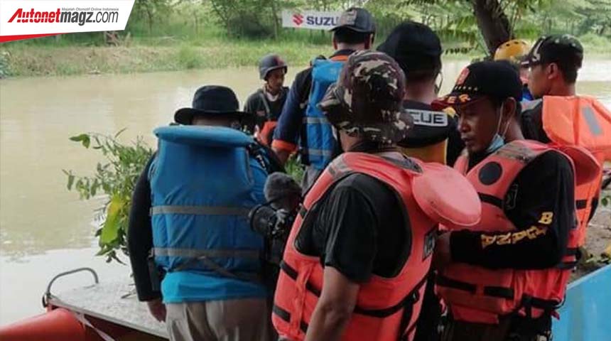 Berita, Suzuki-Peduli-Lingkungan-Cibitung: Peduli Lingkungan, Suzuki Bersihkan Sungai Cibitung