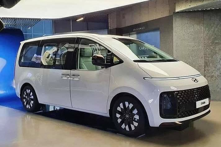 Peluncuran Hyundai Staria Indonesia Tidak Lama Lagi! Peluncuran Hyundai Staria Indonesia Tidak Lama Lagi!