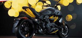 ducati-monster-2021-lady-bikers