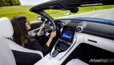 Intip Kabin Mercedes-Benz SL-Class 2022, Layarnya Bisa Gerak Intip Kabin Mercedes-Benz SL-Class 2022, Layarnya Bisa Gerak