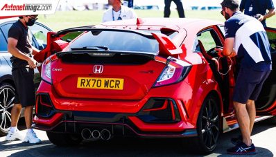 Honda Civic Type R Temani Pembalap Red Bull & Alpha Tauri Honda Civic Type R Temani Pembalap Red Bull & Alpha Tauri