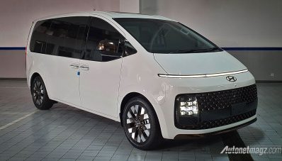 Hyundai Staria, Inilah Generasi Baru MPV Mewah Favorit di Indonesia! Hyundai Staria, Inilah Generasi Baru MPV Mewah Favorit di Indonesia!