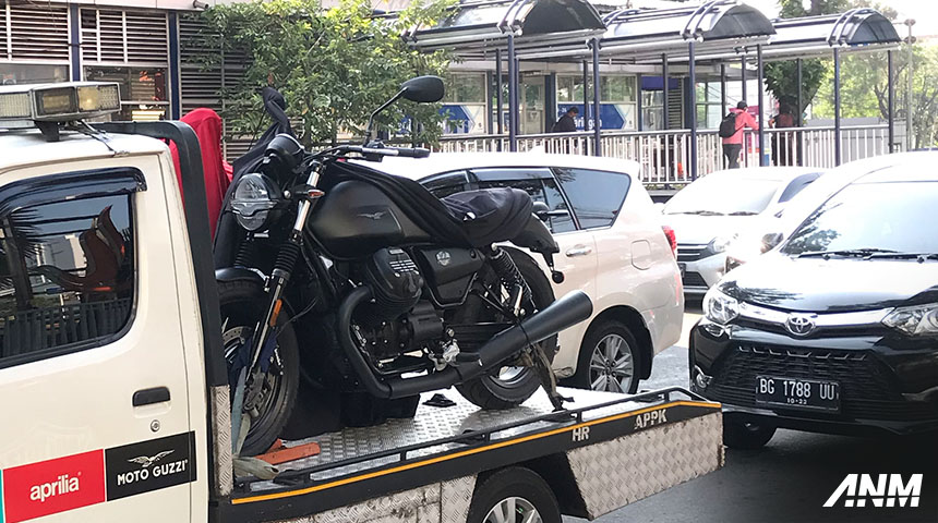 Berita, Spyshot MotoGuzzi V7 IV: Motor Misterius Moto Guzzi Terjepret di Indonesia, V7 Edisi Terbaru?