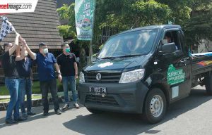 Uji Keiritan DFSK Super Cab Menyusuri Kota Bandung Uji Keiritan DFSK Super Cab Menyusuri Kota Bandung