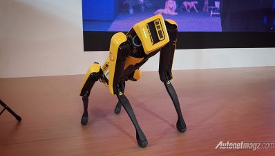 Robot Ini Jadi Bintang Tamu di Acara Hyundai! Robot Ini Jadi Bintang Tamu di Acara Hyundai!