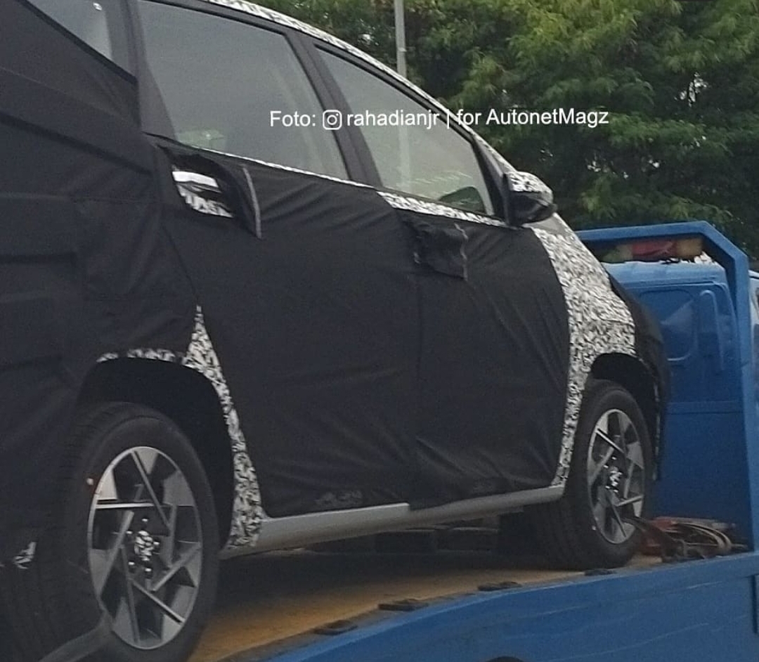 Berita, spyshot hyundai stargazer indonesia: Hyundai Stargazer, Penantang Avanza dan Xpander Sudah Masuk Indonesia!