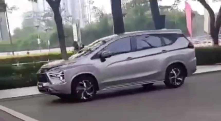 Mitsubishi Xpander Facelift Terjepret, Pakai Wajah Depan Baru! Mitsubishi Xpander Facelift Terjepret, Pakai Wajah Depan Baru!