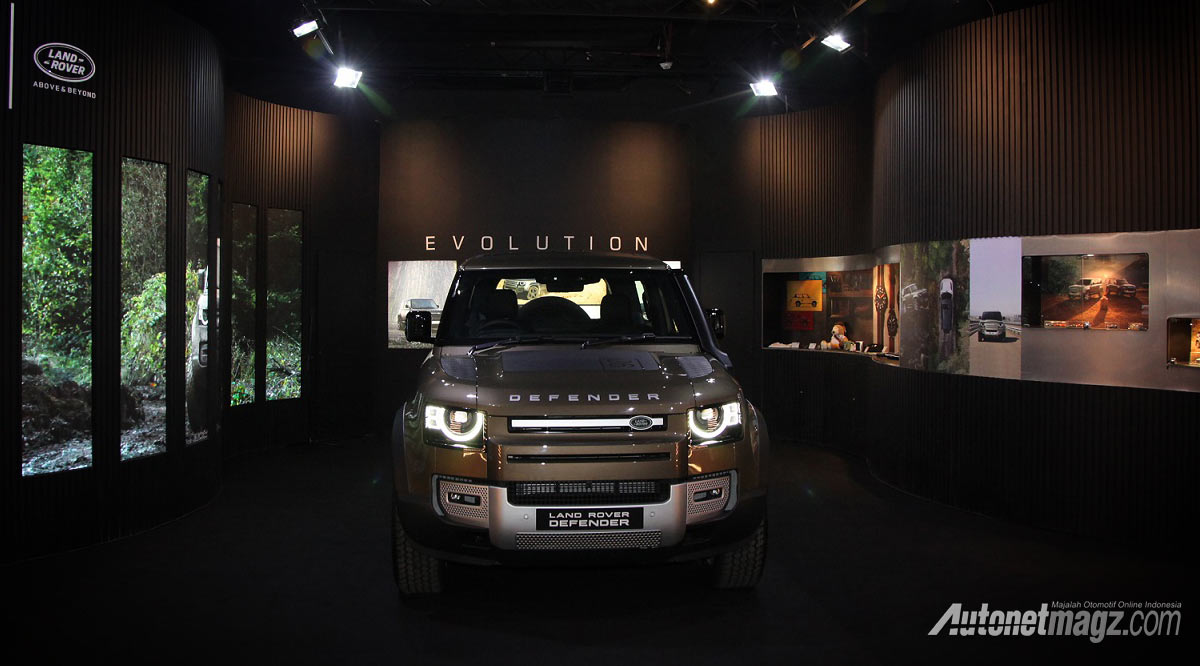Berita, land-rover-defender-no-time-to-die: Jaguar Land Rover Buka Display Bertema No Time To Die!