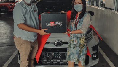 GIIAS 2021: Toyota Mulai Serah Terima GR Yaris Kepada Pelanggan di Booth Toyota GIIAS 2021: Toyota Mulai Serah Terima GR Yaris Kepada Pelanggan di Booth Toyota