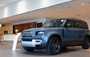 Tegaskan Eksistensi, Jaguar Land Rover Resmi Buka Dealer di Jakarta Tegaskan Eksistensi, Jaguar Land Rover Resmi Buka Dealer di Jakarta