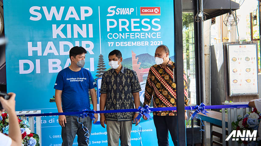 Berita, Peresmian Swap Indonesia Bali: SWAP Gandeng Circle-K di Bali, Charging Motor Listrik Cuma 9 Detik!