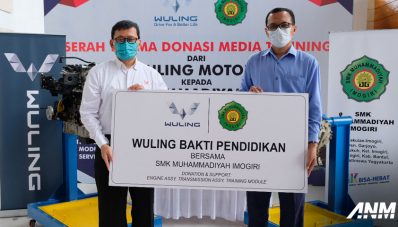 Wuling Bakti Pendidikan Berlanjut, Kini Sambangi SMK Muhammadiyah Imogiri Wuling Bakti Pendidikan Berlanjut, Kini Sambangi SMK Muhammadiyah Imogiri