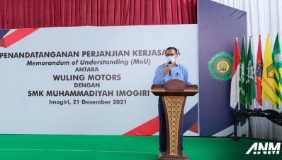 Wuling Bakti Pendidikan Berlanjut, Kini Sambangi SMK Muhammadiyah Imogiri Wuling Bakti Pendidikan Berlanjut, Kini Sambangi SMK Muhammadiyah Imogiri