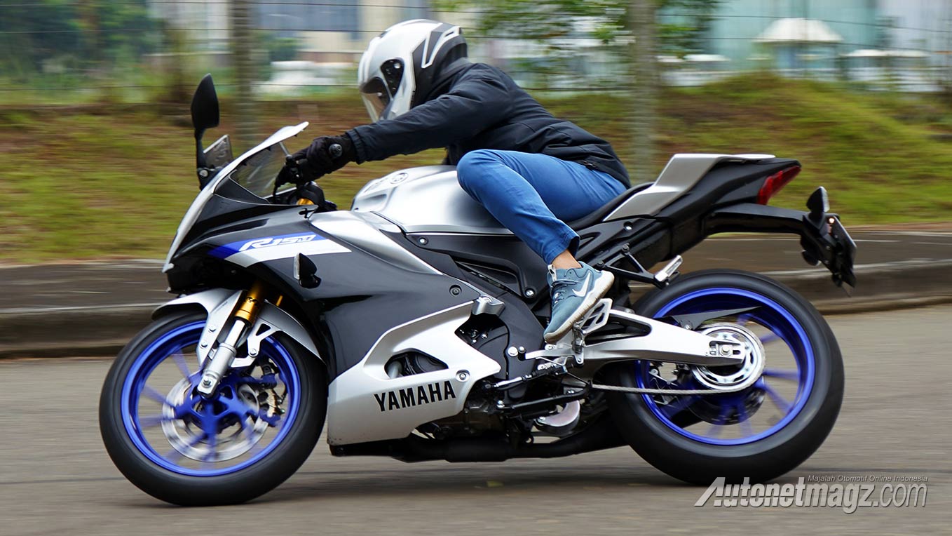 Review, Cornering-pake-Yamaha-R15M-sunmori-R15-baru: Yamaha R15M 2022, Buat Harian Gak Enak?