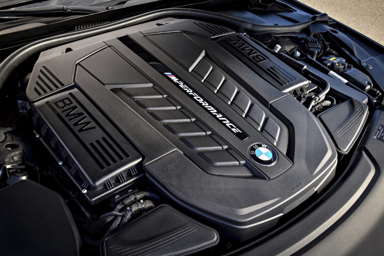 Berita, Mesin-N74-V12-BMW: Setelah 35 Tahun Mengabdi, Mesin V12 BMW Resmi Disuntik Mati