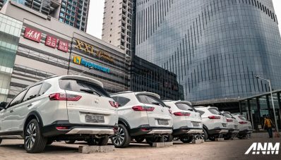 Honda Surabaya Resmi Serahkan 50 Unit Pertama All New BR-V ke Konsumen Honda Surabaya Resmi Serahkan 50 Unit Pertama All New BR-V ke Konsumen