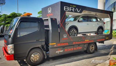 Honda BR-V 2022 Sudah Sampai ke Tangan Konsumen Pertamanya! Honda BR-V 2022 Sudah Sampai ke Tangan Konsumen Pertamanya!