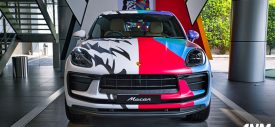 Display New Porsche Macan Surabaya