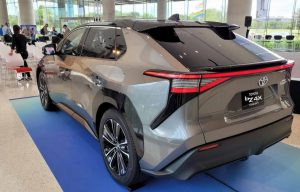 Ingin Lewati BYD & Tesla, Toyota Siap Gaspol Tingkatkan Produksi EV! Ingin Lewati BYD & Tesla, Toyota Siap Gaspol Tingkatkan Produksi EV!