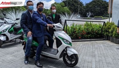 Sinergi Smoot, SWAP, Grab, dan PLN Wujudkan Ekosistem Motor Listrik Sinergi Smoot, SWAP, Grab, dan PLN Wujudkan Ekosistem Motor Listrik
