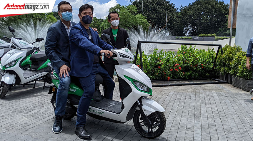 Berita, smoot-tempur-grab-2022-indonesia-irwan-tjahaja: Sinergi Smoot, SWAP, Grab, dan PLN Wujudkan Ekosistem Motor Listrik