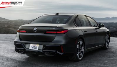 BMW Seri 7 Generasi Terbaru ada Versi EV-nya Lho! BMW Seri 7 Generasi Terbaru ada Versi EV-nya Lho!