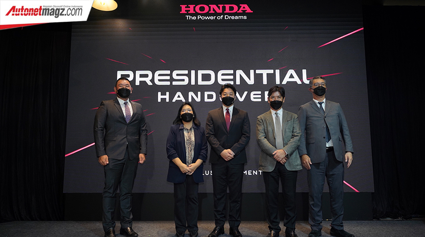 Berita, honda-president-handover-2: PT Honda Prospect Motor Umumkan Presidir Direkur Baru