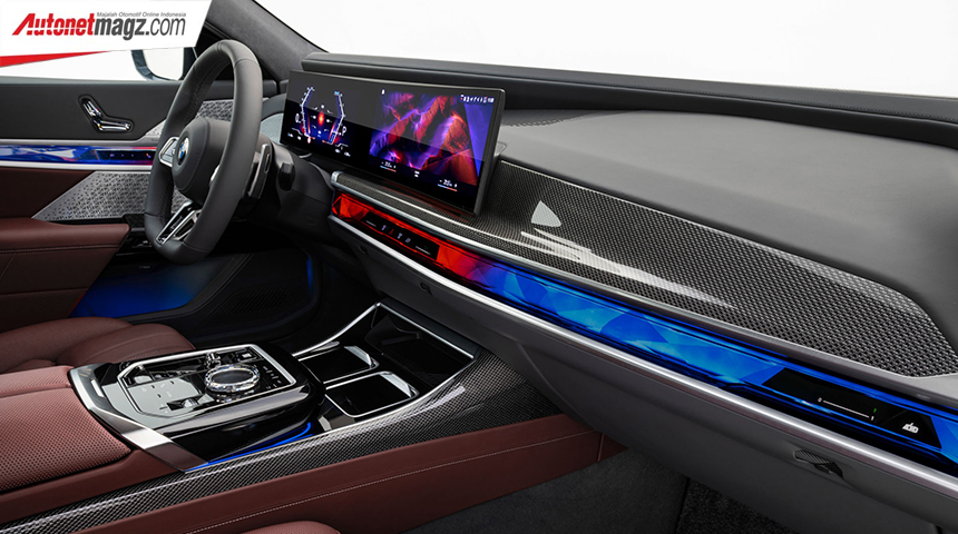 Berita, interior-bmw-7-series-terbaru: BMW Seri 7 Generasi Terbaru ada Versi EV-nya Lho!
