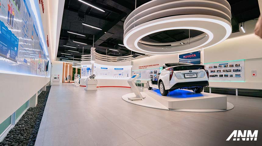 Berita, Fasilitas xEV Center Toyota Indonesia: xEV Center : Pusat Belajar Mobil Listrik Dari Toyota Untuk Indonesia