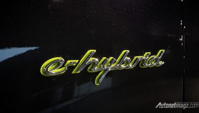Mobil Listriknya Laris, Porsche Bawa Mobil Hybrid Baru! Mobil Listriknya Laris, Porsche Bawa Mobil Hybrid Baru!
