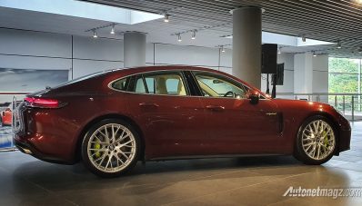 Mobil Listriknya Laris, Porsche Bawa Mobil Hybrid Baru! Mobil Listriknya Laris, Porsche Bawa Mobil Hybrid Baru!