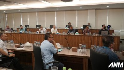 PERIKLINDO Electric Vehicle Show (PEVS) 2022 : Buat Yang Kepo Kendaraan Listrik! PERIKLINDO Electric Vehicle Show (PEVS) 2022 : Buat Yang Kepo Kendaraan Listrik!