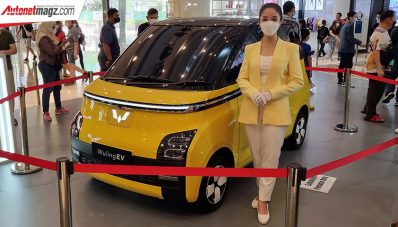 Akhirnya Wuling EV Rakitan Indonesia Resmi Diperkenalkan! Akhirnya Wuling EV Rakitan Indonesia Resmi Diperkenalkan!