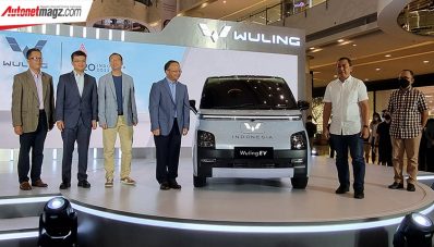 Akhirnya Wuling EV Rakitan Indonesia Resmi Diperkenalkan! Akhirnya Wuling EV Rakitan Indonesia Resmi Diperkenalkan!
