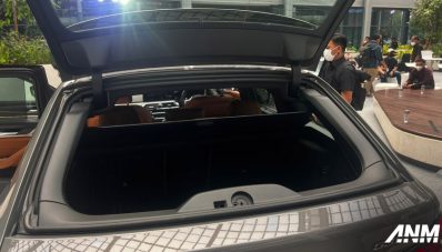 BMW 530i Touring M Sport : Buat Kalian Yang Ngidam Wagon! BMW 530i Touring M Sport : Buat Kalian Yang Ngidam Wagon!