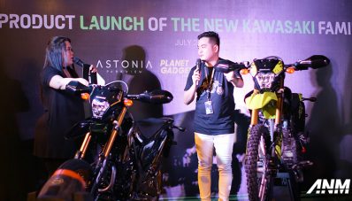 Kawasaki Surapita Rilis KLX230 Series di Kota Pahlawan, Versi Supermoto Menggoda!