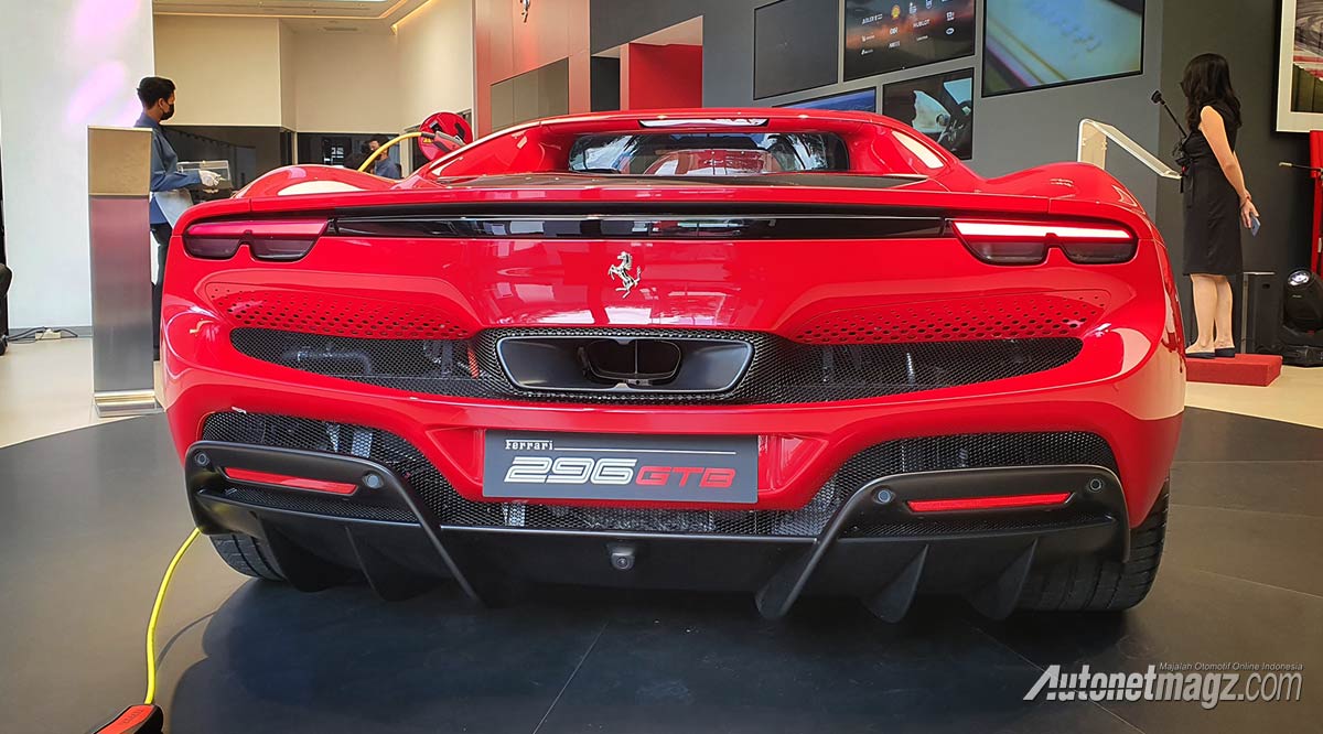Berita, ferrari-296-gtb-rear: Ferrari Indonesia Tempati Showroom Baru di Jakarta!