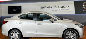 mazda-2-sedan-2022-interior