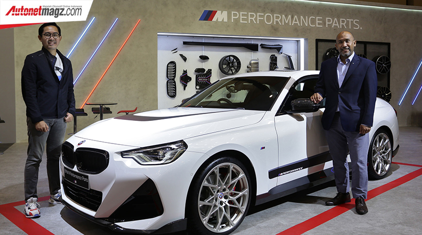 Berita, bmw-2series-coupe: GIIAS 2022 : BMW Luncurkan 220i Coupé M Sport, Lengkap dengan M Performance Part!