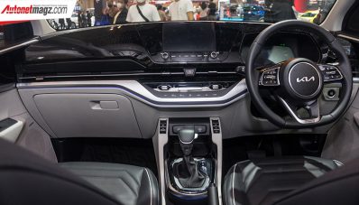 GIIAS 2022 : KIA Resmi Luncurkan Kia Carens! GIIAS 2022 : KIA Resmi Luncurkan Kia Carens!