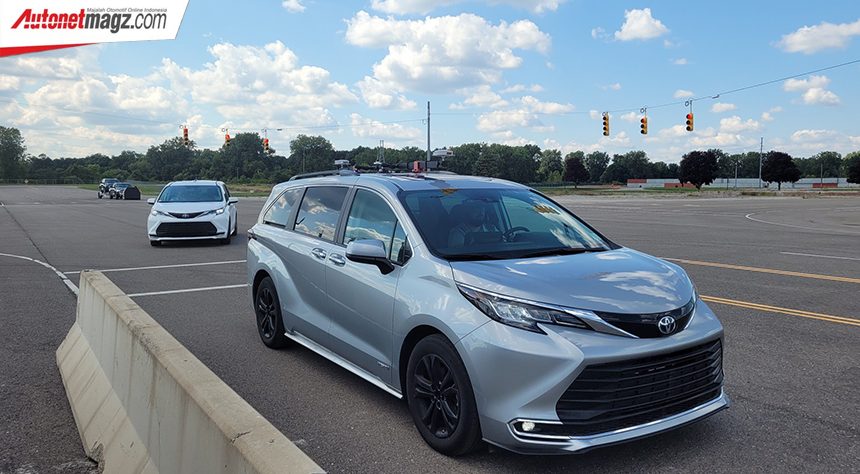 Toyota Perkenalkan Hitchless Towing, Teknologi Derek Autonomus Toyota Perkenalkan Hitchless Towing, Teknologi Derek Autonomus