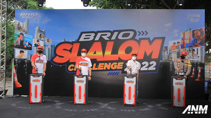 Berita, Honda Brio Slalom Challenge Surabaya: Honda Brio Slalom Challenge 2022 Digelar di Surabaya, Everyone Can Slalom!
