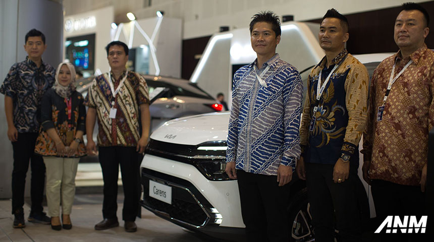Mobil Baru, KIA Surabaya GIIAS 2022: GIIAS Surabaya 2022 : KIA Carens Resmi Mengaspal di Jatim, Mulai 405 Jutaan!