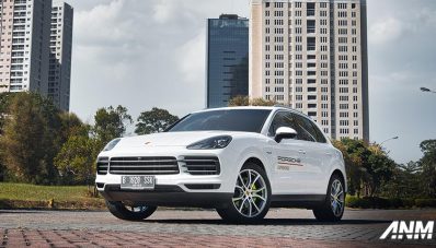 Porsche Cayenne E-Hybrid Hadir di Surabaya, Pelanggan Bisa Coba! Porsche Cayenne E-Hybrid Hadir di Surabaya, Pelanggan Bisa Coba!