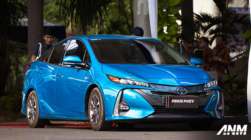 Berita, Toyota Prius PHEV Surabaya: Gelar Seminar Nasional di ITS Surabaya, Toyota Concern Pada Netralitas Karbon
