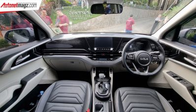 Melirik All New Kia Carens 1.5L, Apa Bedanya Dengan Varian Tertinggi? Melirik All New Kia Carens 1.5L, Apa Bedanya Dengan Varian Tertinggi?