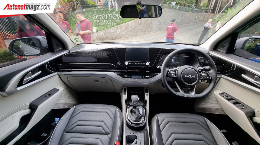 Berita, kia-carens-indonesia-2022-media-test-drive-interior: Melirik All New Kia Carens 1.5L, Apa Bedanya Dengan Varian Tertinggi?
