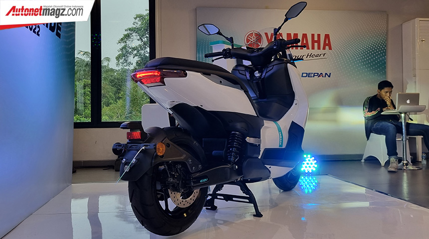 Berita, yamaha-e01-2022-indonesia-rear: First Ride Yamaha E01 2022, Ini Baru Motor Listrik!