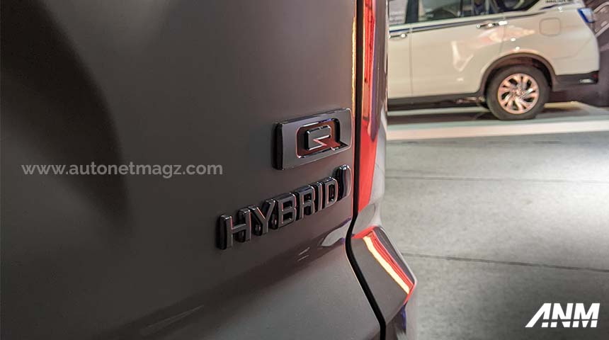 , All New Toyota Kijang Innova Zenix Hybrid Q: All New Toyota Kijang Innova Zenix Hybrid Q
