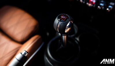 MINI Manual Driving School : Belajar Pakai Transmisi 3 Pedal MINI Manual Driving School : Belajar Pakai Transmisi 3 Pedal